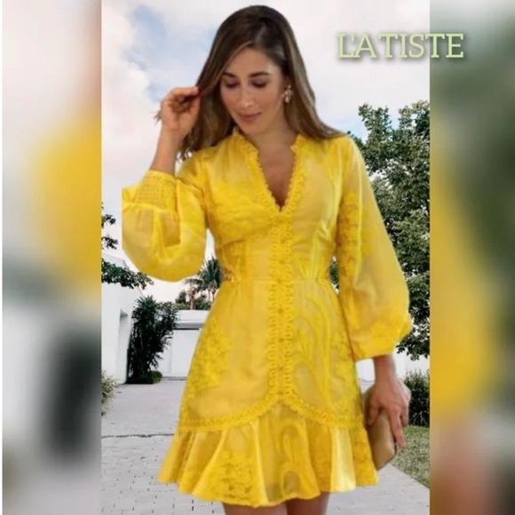 L'ATISTE Short Button Dress Color Yellow Size XL Lace Cutout Zimm - Picture 1 of 8